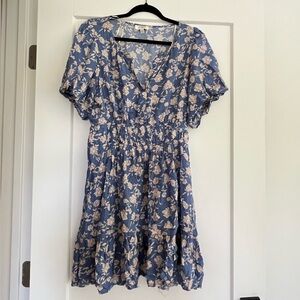 Love Olive Co. Blue Floral Smocked Waist Dress | Size M
